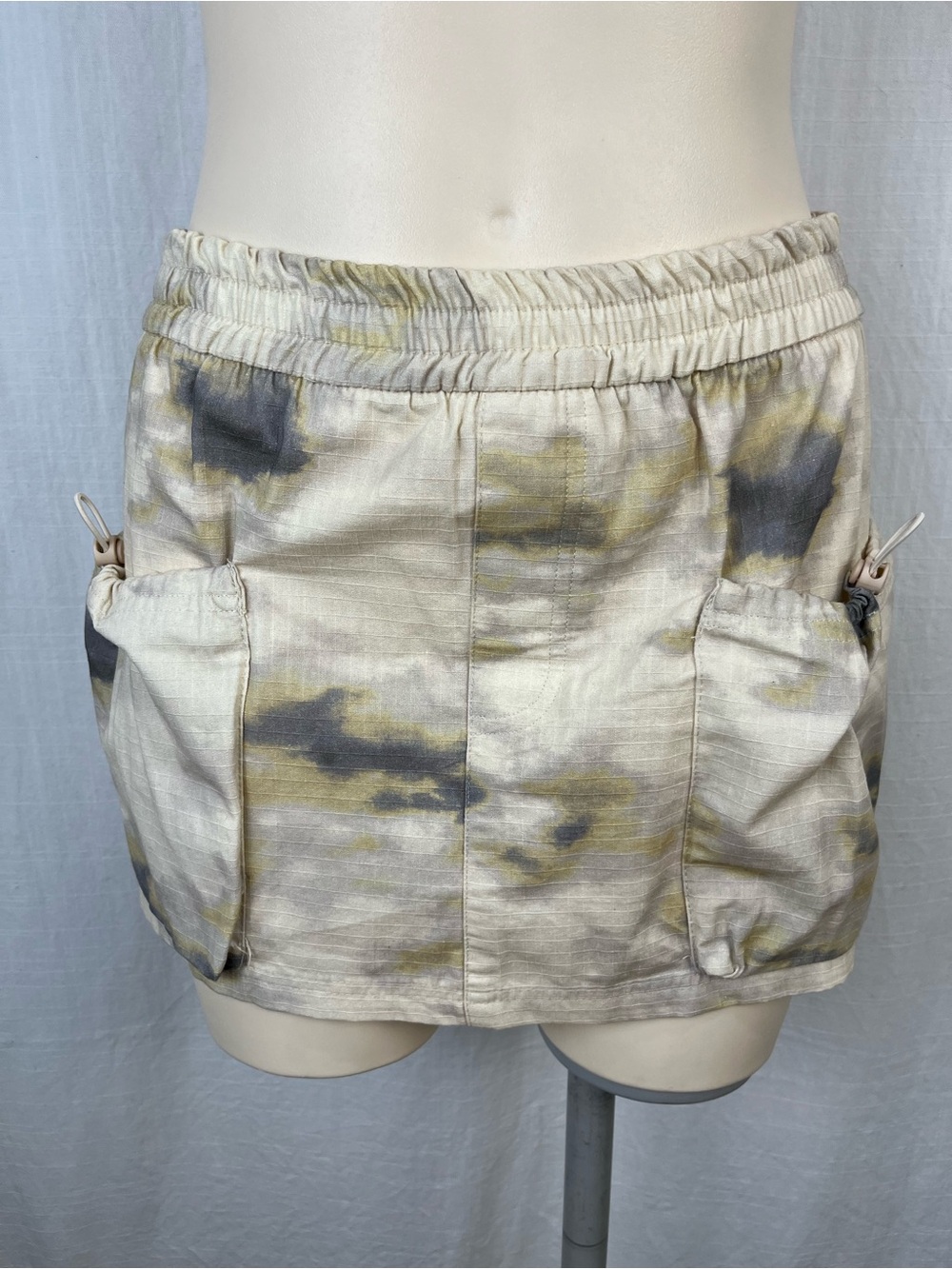 Zara Cream, Gray & Pale Yellow Tie-Dye Mini Skirt XS
